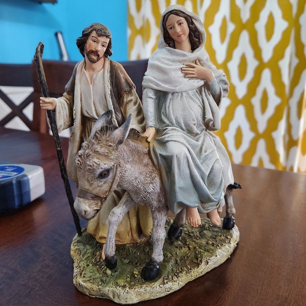 Joseph's Studio La Posada Figurine